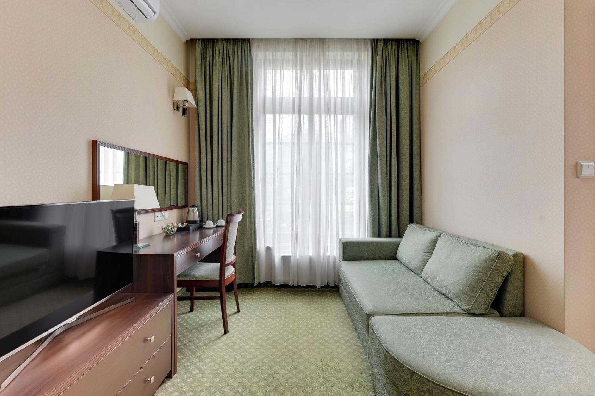 Jaskowy Dworek Aparthotel 3*