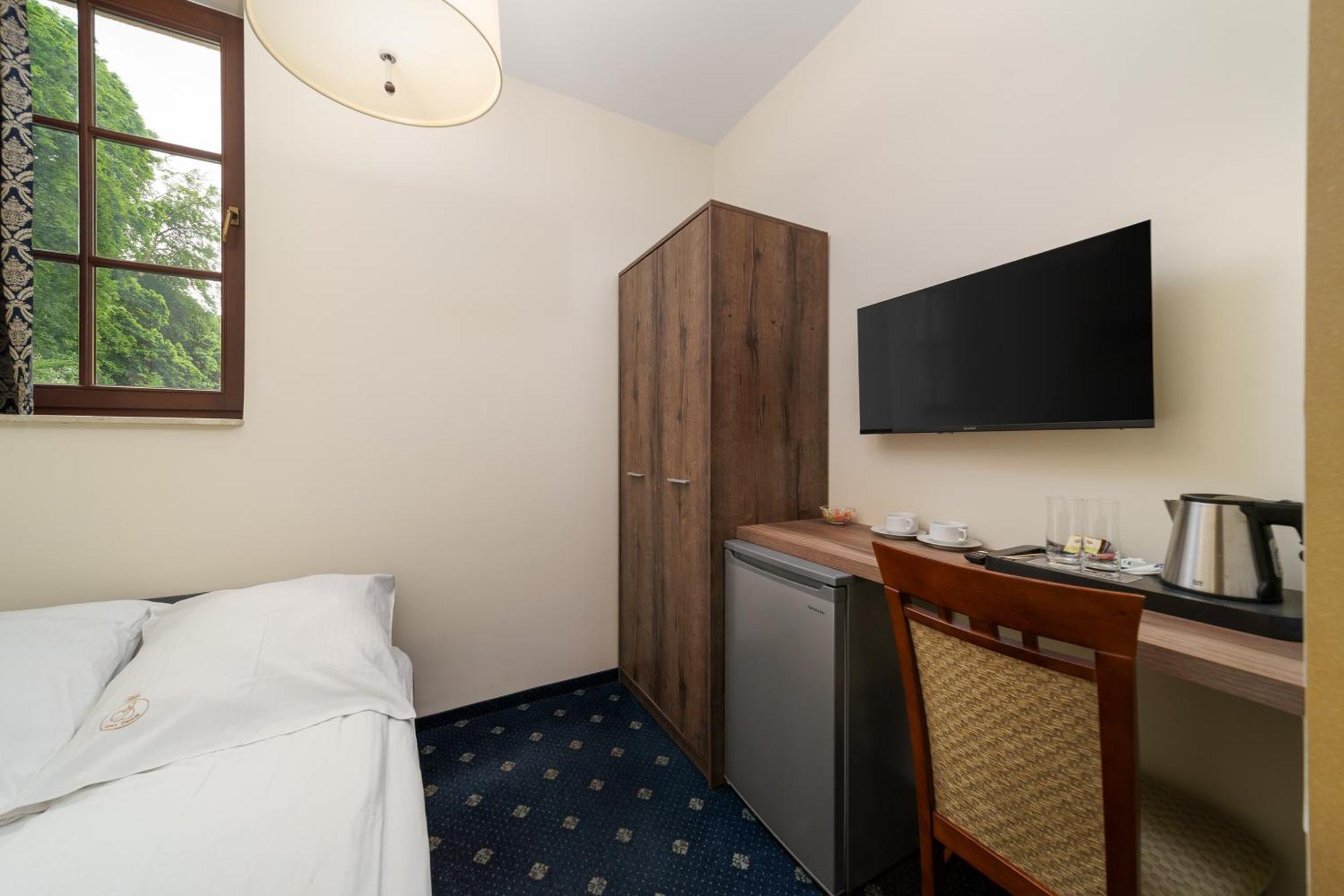 Jaskowy Dworek 3* Gdansk